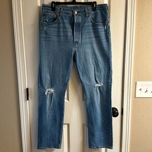 Levi’s 501 Original Fit Highrise Distressed Jeans, size W33 L30